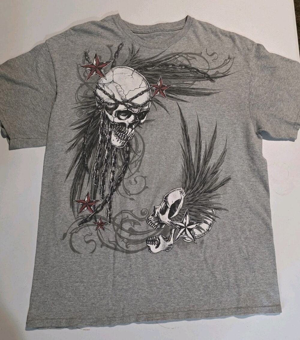 Skull Graphic T-Shirt Men’s Medium Gray Gothic Punk Biker Stars Feathers Tee